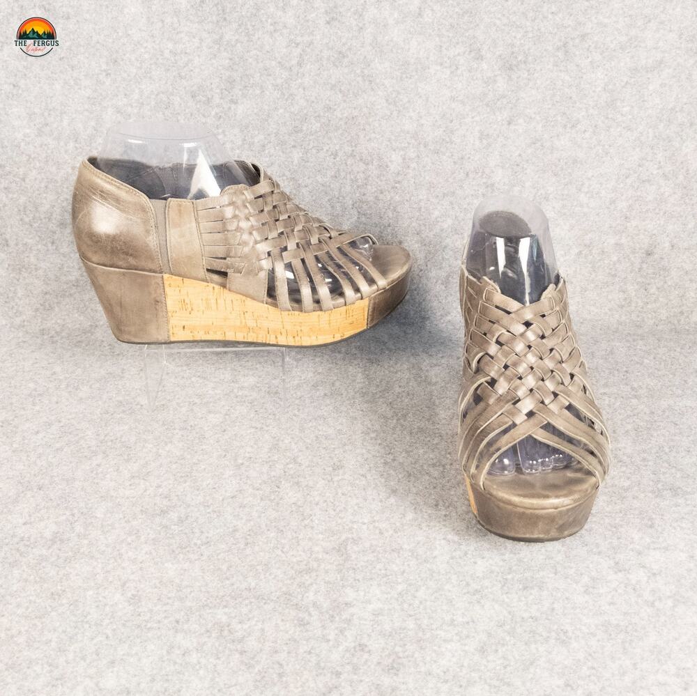 Chocolat Blu Winix Strappy Sandal Beige Leather Wedge Heel Boho Women's Size 8